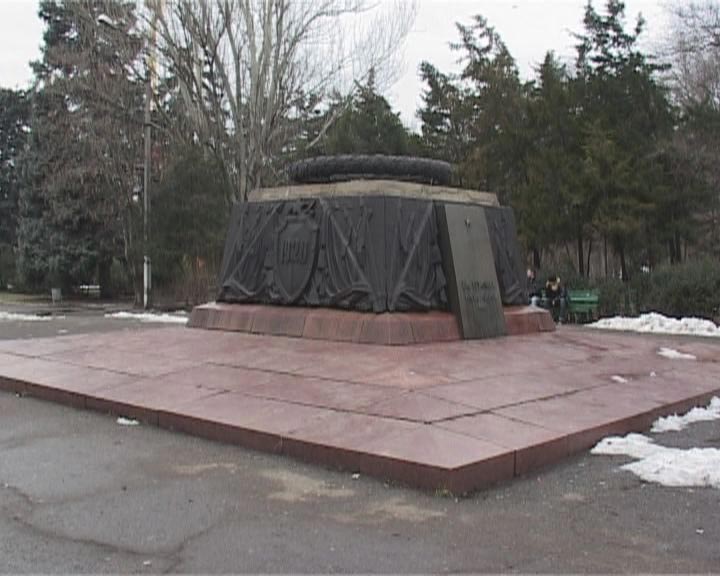 Монумент борцам революции