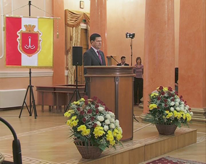 Городской голова Алексей Костусев отчитался перед громадой