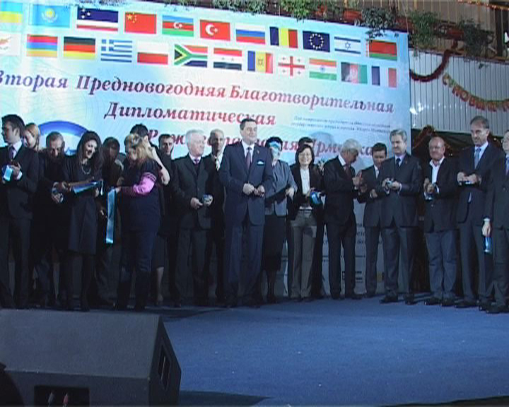 Одесские дипломаты собрались на Вторую Рождественскую благотворительную ярмарку