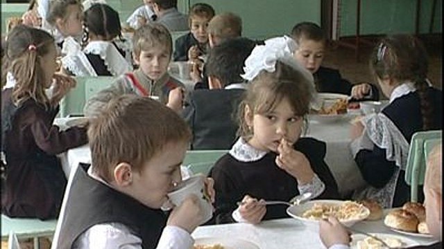 Качество питания в школах и детсадах — под контролем