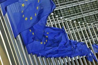 Совет ЕС официально ввел экономические санкции против России