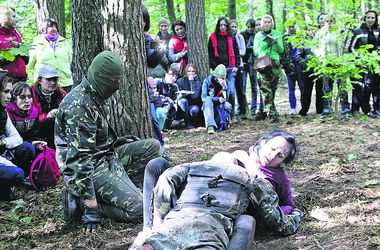 На Донбасс идет женский батальон