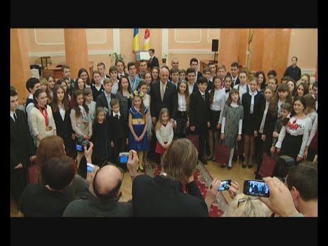 Талантливым детям поздравления и подарки от мэра Одессы