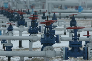 Запасы газа в украинских хранилищах продолжают сокращаться