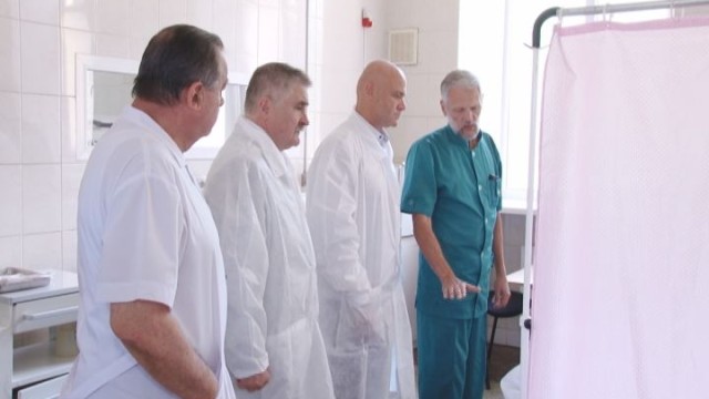 Геннадий Труханов посетил Городскую клиническую больницу №11