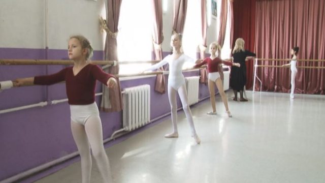 Мэр Одессы посетил Детскую хореографическую школу с рабочим визитом